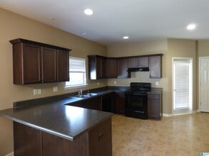 1097 Savannah Ln in Calera, AL - Building Photo - Building Photo