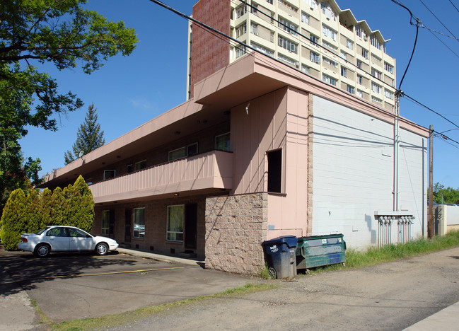 285 W 14th Ave in Eugene, OR - Building Photo - Building Photo