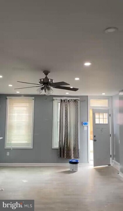 2450 N Colorado St in Philadelphia, PA - Building Photo