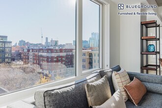 1350 Boylston St in Boston, MA - Foto de edificio - Building Photo