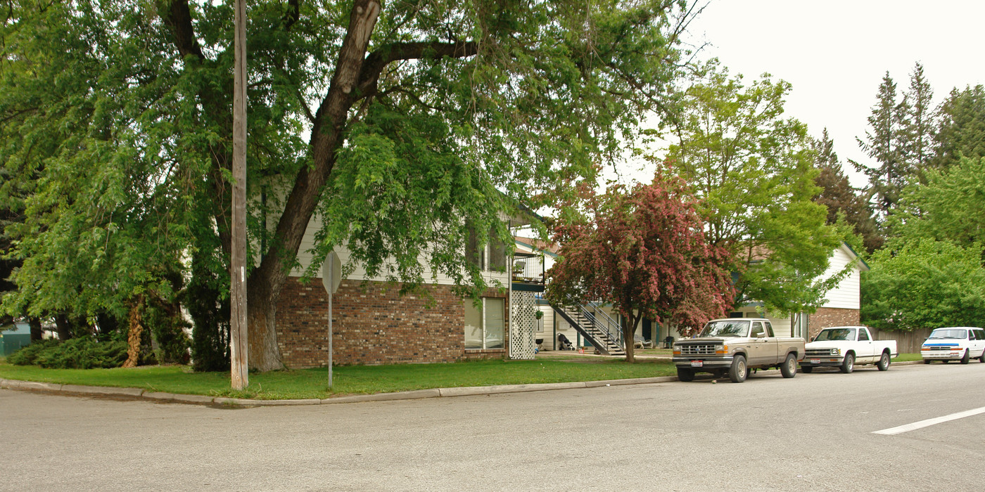 Mullan Apartments in Coeur d'Alene, ID - Building Photo