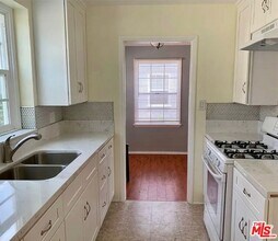 5913 Overhill Dr in Los Angeles, CA - Building Photo - Building Photo