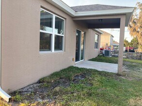 863 Carlyle Ave in Palm Bay, FL - Building Photo - Building Photo