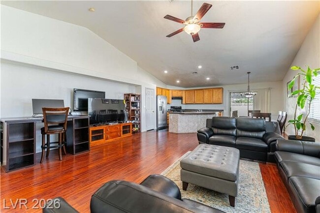 5740 N Falling Sun Ct in North Las Vegas, NV - Building Photo - Building Photo