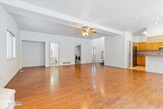 14033 Knob Hill Dr in Eagle River, AK - Building Photo - Building Photo