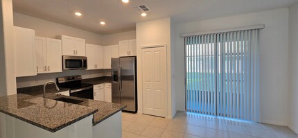 14304 Editors Note St in Sun City Center, FL - Building Photo - Building Photo