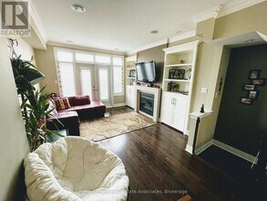 56 Lobo Mews in Toronto, ON - Building Photo - Building Photo