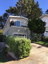 233 Reichling Ave in Pacifica, CA - Building Photo
