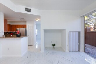 1009 SW 144th Ave in Pembroke Pines, FL - Building Photo - Building Photo