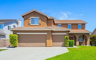 35602 Driftwood St in Winchester, CA - Building Photo