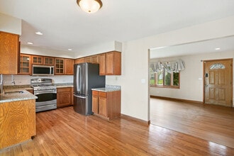 2614 La Brecque Dr in Plainfield, IL - Building Photo - Building Photo