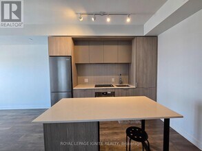 130 River St in Toronto, ON - Building Photo - Building Photo