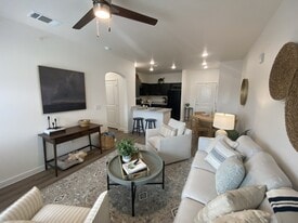 Country Club Village in San Antonio, TX - Building Photo