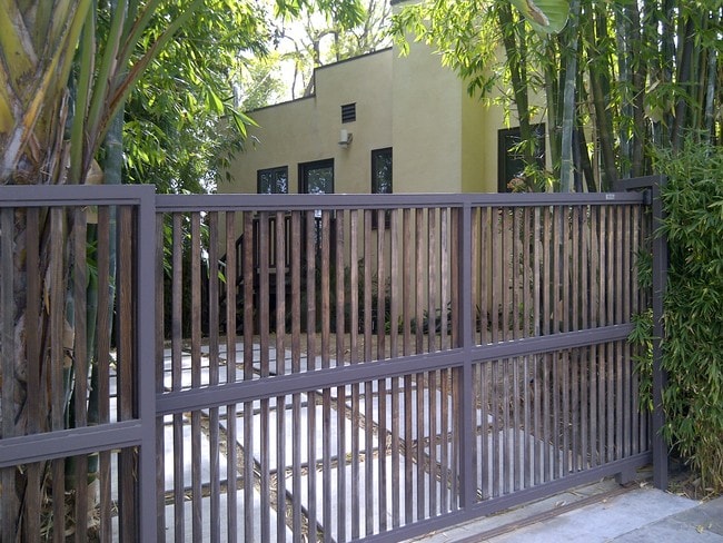 8532 N W Knoll Dr in West Hollywood, CA - Building Photo - Building Photo