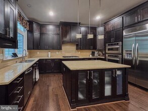 2137 Royal Lodge Dr in Falls Church, VA - Building Photo - Building Photo