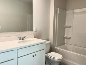 2223 Blue Monarch Dr in Buford, GA - Foto de edificio - Building Photo