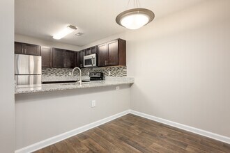 Alamance Reserve in Burlington, NC - Foto de edificio - Interior Photo