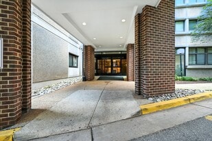 5911 Edsall Rd in Alexandria, VA - Building Photo