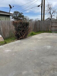 1403 Fairbanks St - 32