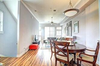 100 McGowen St in Houston, TX - Building Photo - Building Photo