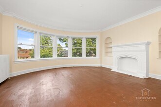 6738 N Rockwell St in Chicago, IL - Building Photo - Building Photo