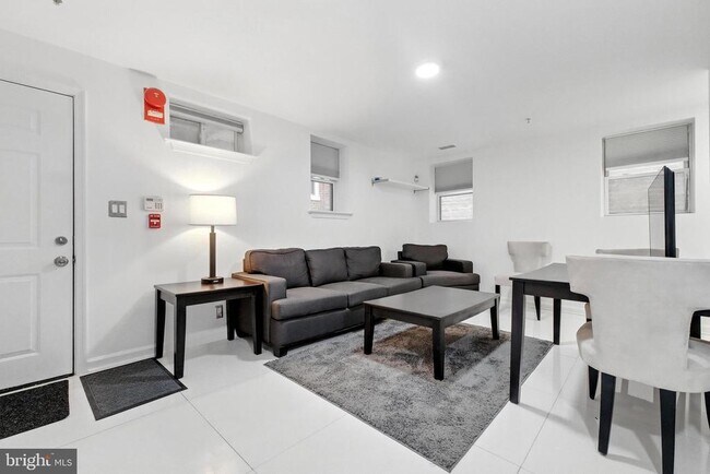623 5th St NE in Washington, DC - Building Photo - Building Photo