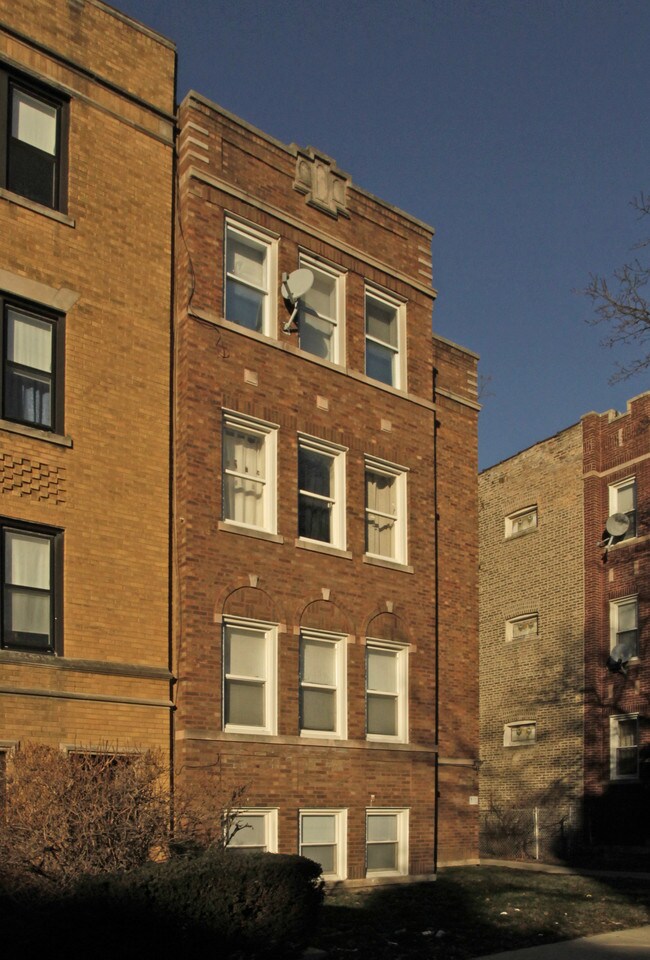 6340-6342 N Artesian Ave in Chicago, IL - Building Photo - Building Photo