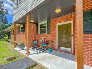 1044 Seminole Dr in Tallahassee, FL - Building Photo - Building Photo