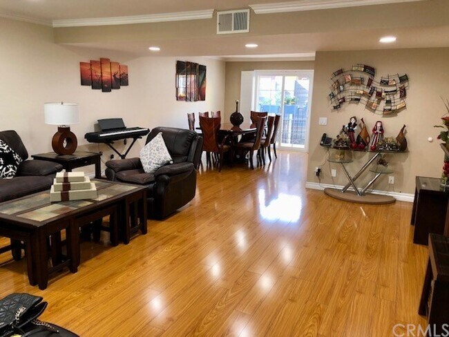 212 N Jackson St, Unit 5 in Glendale, CA - Building Photo - Building Photo