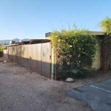 3001 E Blacklidge Dr in Tucson, AZ - Building Photo - Building Photo