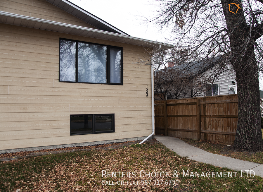 Quick Walk to Work or School from this Nor... in Lethbridge, AB - Building Photo