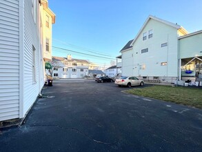 283 Pearl St, Unit 1R in Malden, MA - Building Photo - Building Photo