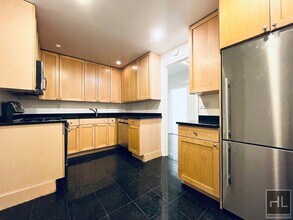 WEST 79 STREET in New York, NY - Building Photo - Building Photo