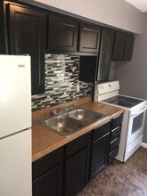 650 Robert Ave in Ferguson, MO - Building Photo - Building Photo