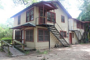 702 N Harding St in Albany, GA - Building Photo