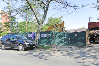 144-89 38th Ave in Flushing, NY - Building Photo - Building Photo