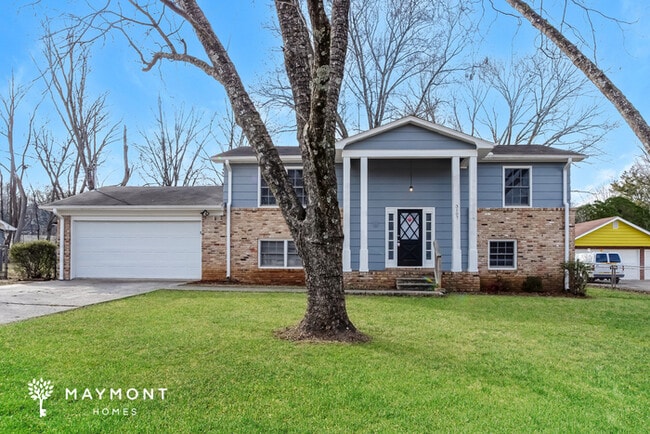 property at 3107 Lewisburg Dr NW