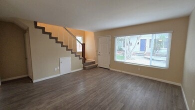 542-546 3rd St in Encinitas, CA - Building Photo - Building Photo