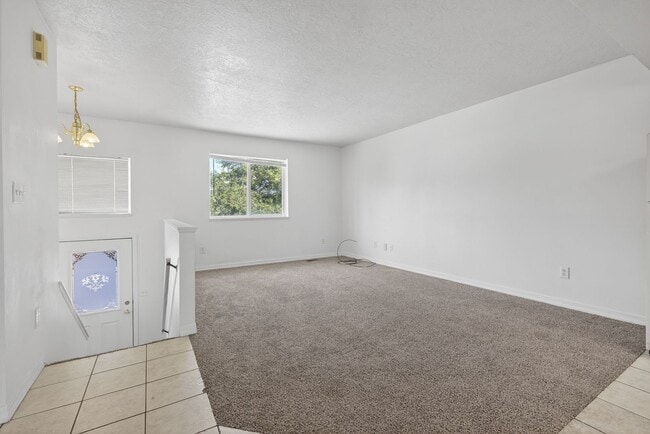 142 N 16th Ave in Pocatello, ID - Building Photo - Building Photo