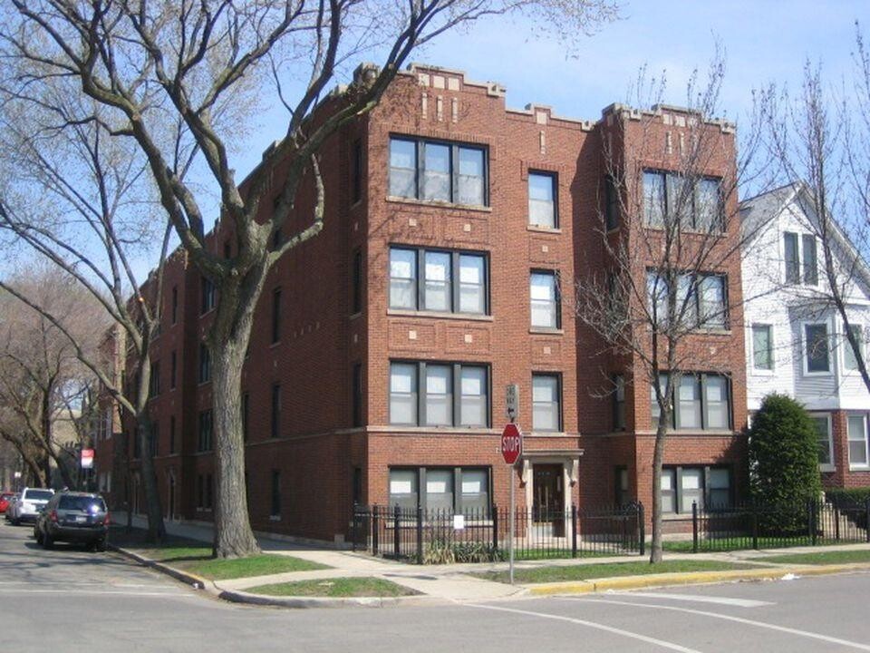 3907 N Greenview Ave, Unit 2 in Chicago, IL - Building Photo