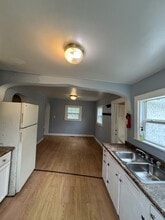 301 S Francis Ave in Lansing, MI - Building Photo - Building Photo