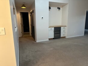 66 Simsbury Landing in Simsbury, CT - Building Photo - Building Photo