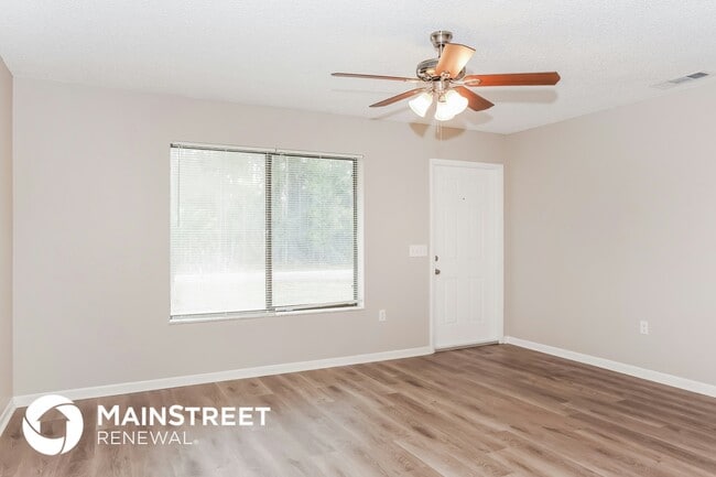 542 Ortega St SE in Palm Bay, FL - Foto de edificio - Building Photo
