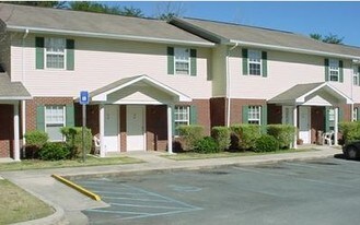 Cox Creek Apartments in Ellijay, GA - Building Photo
