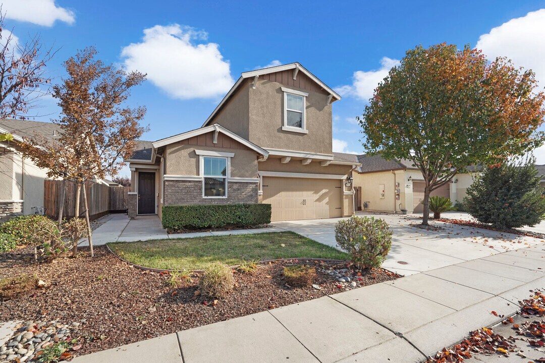 3012 Salonie Ct in Modesto, CA - Building Photo