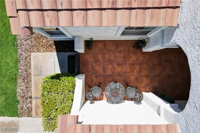 property at 1812 Stablegate Ave