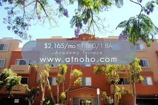 11020 Hesby St, Unit 1 in Los Angeles, CA - Building Photo