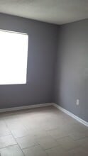 2422 Crystal Hills Loop E in Lakeland, FL - Foto de edificio - Building Photo