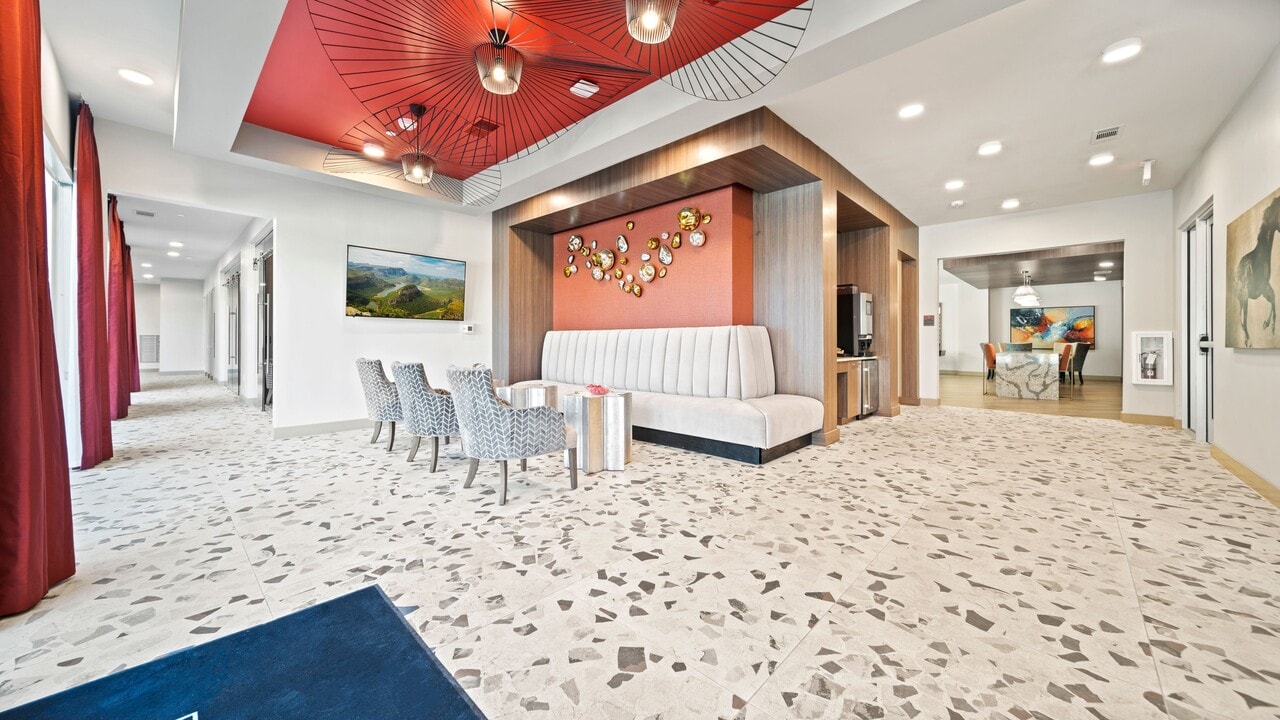 The Summit Lofts in Georgetown, TX - Building Photo