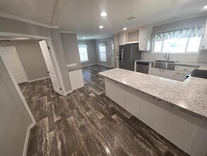 482 Autumn Trail in Port Orange, FL - Building Photo - Building Photo